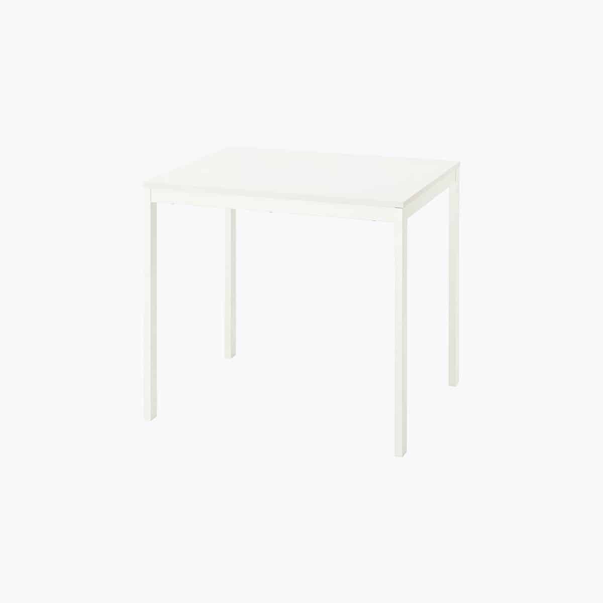Location Table Peurrin 74x74x69 Tables